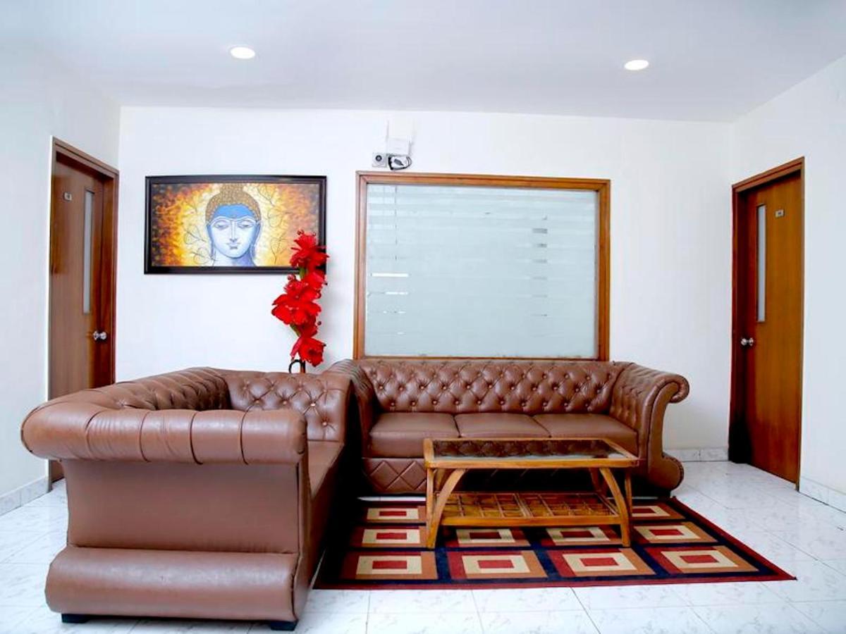 Maplewood Guest House, Neeti Bagh, New Delhiit Is A Boutiqu Guest House - Room 3 Kültér fotó