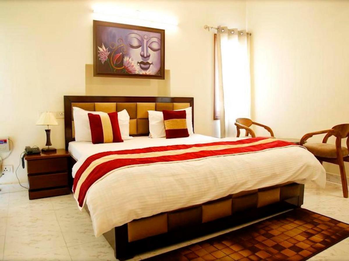 Maplewood Guest House, Neeti Bagh, New Delhiit Is A Boutiqu Guest House - Room 3 Kültér fotó